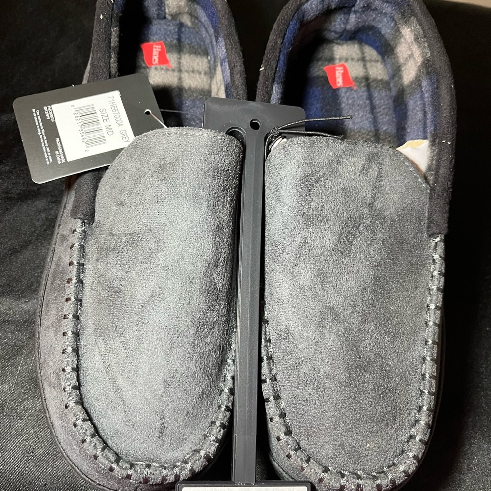 Men's Gray Slippers Size 8-9